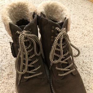 susan sherpa tipped hiker boots